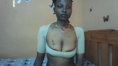 Snapshot of wren_7 chatting on 19, 11, 2025 wren 7 online show from 19, 11, 2025