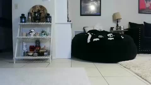 Snapshot of wrenleigh chatting on 9, 9, 2025 Crystal Lake online show from 9, 9, 2025