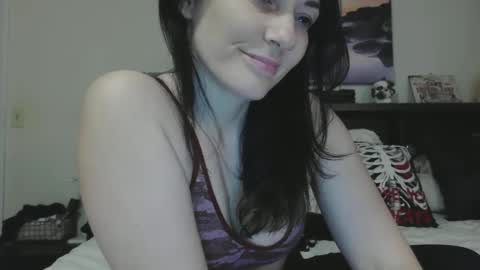 Snapshot of wrenleigh chatting on 26, 9, 2025 Crystal Lake online show from 26, 9, 2025