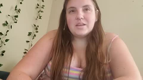 Snapshot of wrenwinter chatting on 12, 9, 2025 wrenwinters online show from 12, 9, 2025