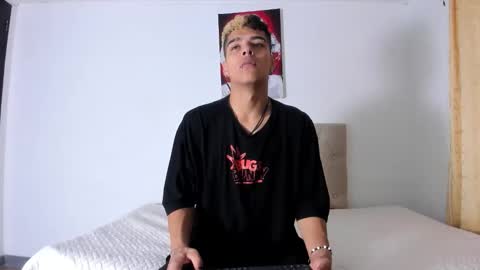 Snapshot of wyatt_2 chatting on 22, 9, 2025 wyatt online show from 22, 9, 2025