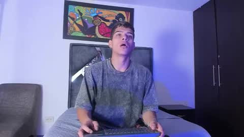 Snapshot of wyatt_2 chatting on 10, 11, 2025 wyatt online show from 10, 11, 2025