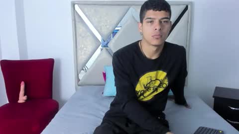 Snapshot of wyatt_2 chatting on 3, 12, 2025 wyatt online show from 3, 12, 2025