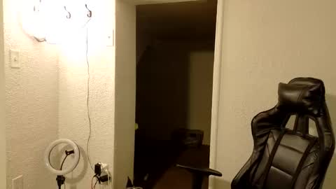 Wyatt online show from 4, 4, 2026