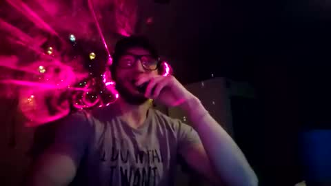 Snapshot of wyiatt_unknown chatting on 28, 3, 2026 wyiatt online show from 28, 3, 2026