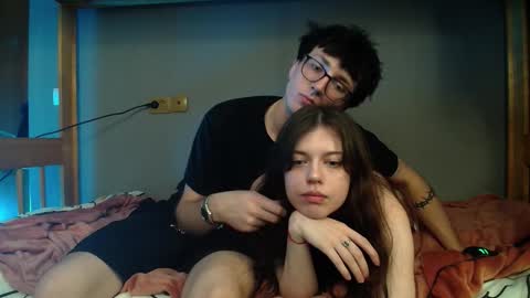 Snapshot of x_files_t chatting on 9, 10, 2025 Philipp and Este online show from 9, 10, 2025