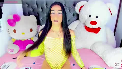 Snapshot of x_indomitable1 chatting on 11, 11, 2025 Maria Juliana online show from 11, 11, 2025