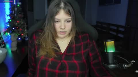 Snapshot of x_nirvana_x chatting on 5, 1, 2025 LOVE NERDS ONLY online show from 5, 1, 2025