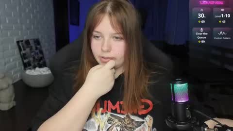 Snapshot of x_nirvana_x chatting on 23, 2, 2025 LOVE NERDS ONLY online show from 23, 2, 2025