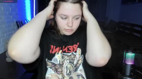 Snapshot of x_nirvana_x chatting on 26, 2, 2025 LOVE NERDS ONLY online show from 26, 2, 2025