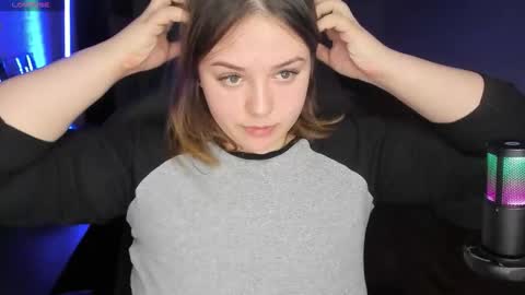 Snapshot of x_nirvana_x chatting on 18, 10, 2025 LOVE NERDS ONLY online show from 18, 10, 2025