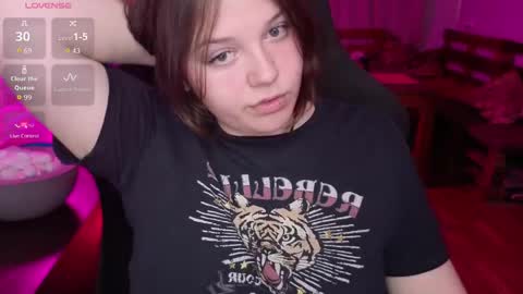 Snapshot of x_nirvana_x chatting on 18, 5, 2026 LOVE NERDS ONLY online show from 18, 5, 2026