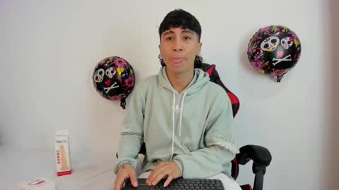 Snapshot of xaandergrey chatting on 12, 10, 2025 xaanderGrey online show from 12, 10, 2025