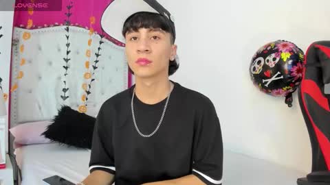 Snapshot of xaandergrey chatting on 17, 10, 2025 xaanderGrey online show from 17, 10, 2025