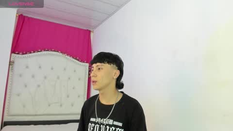 Snapshot of xaandergrey chatting on 17, 11, 2025 xaanderGrey online show from 17, 11, 2025