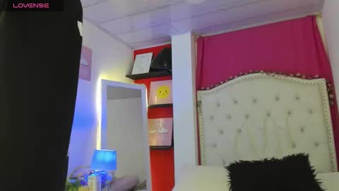 Snapshot of xaandergrey chatting on 25, 11, 2025 xaanderGrey online show from 25, 11, 2025