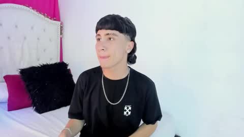 Snapshot of xaandergrey chatting on 5, 12, 2025 xaanderGrey online show from 5, 12, 2025