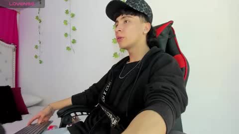 Snapshot of xaandergrey chatting on 13, 12, 2025 xaanderGrey online show from 13, 12, 2025