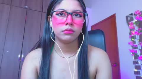 Snapshot of xallysonx_ chatting on 10, 7, 2026 XALLYSONX online show from 10, 7, 2026
