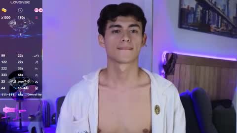 Snapshot of xander_card chatting on 15, 9, 2025 Xander Cardona online show from 15, 9, 2025