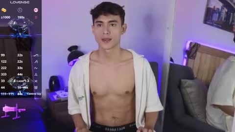 Snapshot of xander_card chatting on 14, 10, 2025 Xander Cardona online show from 14, 10, 2025