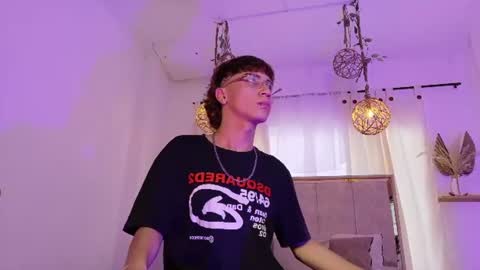 Snapshot of xanderr_grey chatting on 17, 7, 2026 XANDER online show from 17, 7, 2026