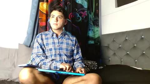 Snapshot of xandrodeluxe chatting on 24, 10, 2025 xandrodeluxe online show from 24, 10, 2025