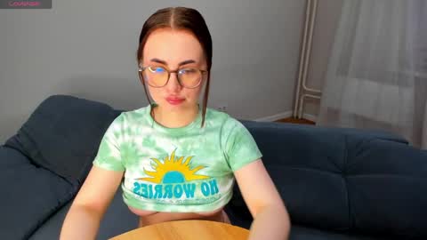 Snapshot of xapka_lapka chatting on 5, 5, 2026 Alice online show from 5, 5, 2026