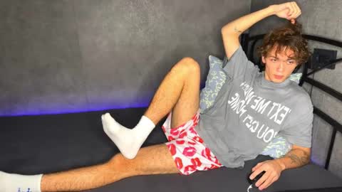 Snapshot of xavier_200 chatting on 4, 12, 2025 Xavier PVT open online show from 4, 12, 2025