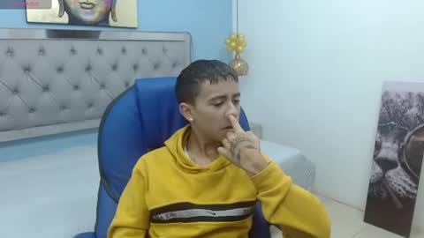 Snapshot of xavii_18_ chatting on 23, 1, 2025 xavii_18_ online show from 23, 1, 2025