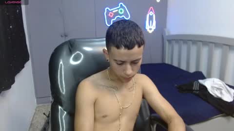 Snapshot of xavii_18_ chatting on 5, 3, 2025 xavii_18_ online show from 5, 3, 2025