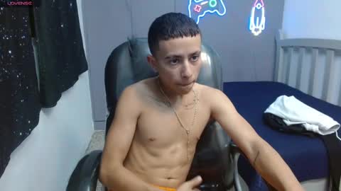 Snapshot of xavii_18_ chatting on 6, 3, 2025 xavii_18_ online show from 6, 3, 2025