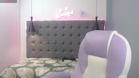 Snapshot of xavii_18_ chatting on 11, 3, 2025 xavii_18_ online show from 11, 3, 2025