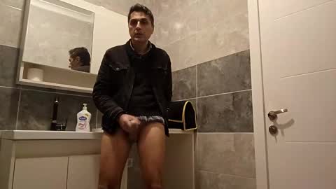 Snapshot of xcandy779 chatting on 12, 11, 2025 Xcandy779 online show from 12, 11, 2025