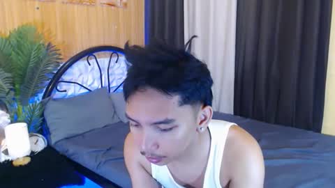 Snapshot of xcigbatecum chatting on 17, 11, 2025 Charlie online show from 17, 11, 2025