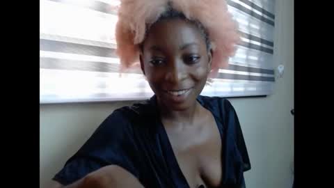 Snapshot of xcreamypussy chatting on 16, 12, 2024 xcreamypussy online show from 16, 12, 2024