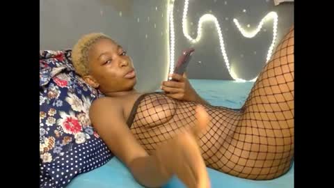 Snapshot of xcreamypussy chatting on 4, 3, 2025 xcreamypussy online show from 4, 3, 2025