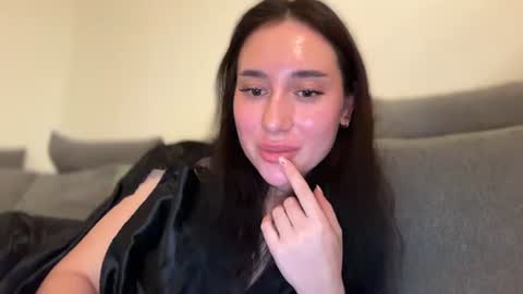 Snapshot of xcutexbunny chatting on 22, 10, 2025 XCuteXbunny online show from 22, 10, 2025