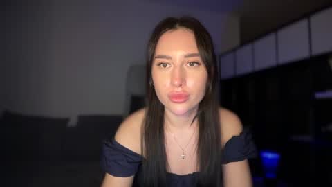 Snapshot of xcutexbunny chatting on 2, 11, 2025 XCuteXbunny online show from 2, 11, 2025