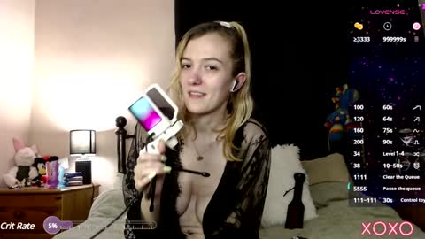 Snapshot of xelliee_rosex chatting on 30, 1, 2025 EllieeRose online show from 30, 1, 2025