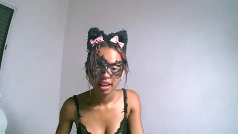 Snapshot of xenhuu chatting on 17, 12, 2025 xenhuu online show from 17, 12, 2025