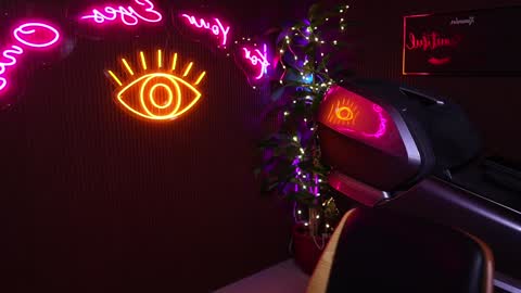 Snapshot of xforyoureyesonlyx chatting on 4, 1, 2025 Anne online show from 4, 1, 2025