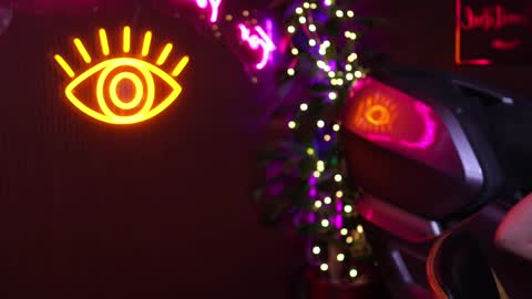 Snapshot of xforyoureyesonlyx chatting on 2, 2, 2025 Anne online show from 2, 2, 2025