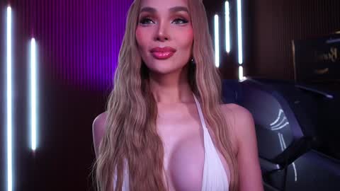 Snapshot of xforyoureyesonlyx chatting on 16, 10, 2025 Anne online show from 16, 10, 2025