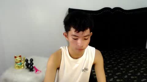 Snapshot of xian_smith12 chatting on 23, 11, 2025 Xian smith online show from 23, 11, 2025