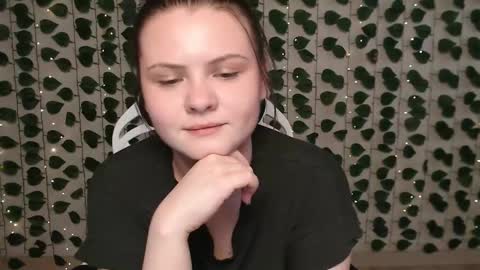 Snapshot of xilana chatting on 4, 2, 2025 Lina online show from 4, 2, 2025