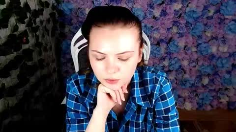 Snapshot of xilana chatting on 14, 10, 2025 Lina online show from 14, 10, 2025