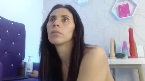 Snapshot of xime_stone chatting on 18, 12, 2025 Xime online show from 18, 12, 2025