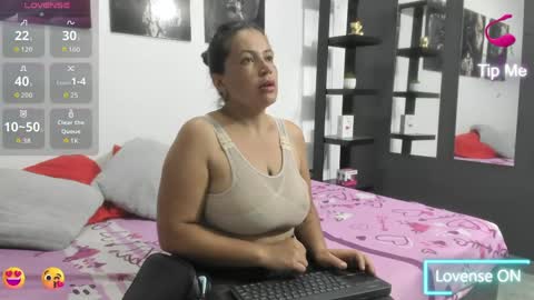 Ximena Rossi online show from 23, 5, 2026