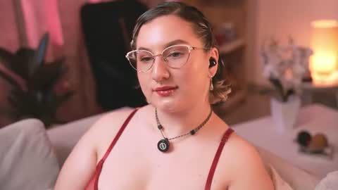 Snapshot of ximenna_cruz_ chatting on 13, 6, 2026 Xime Independent Artist online show from 13, 6, 2026